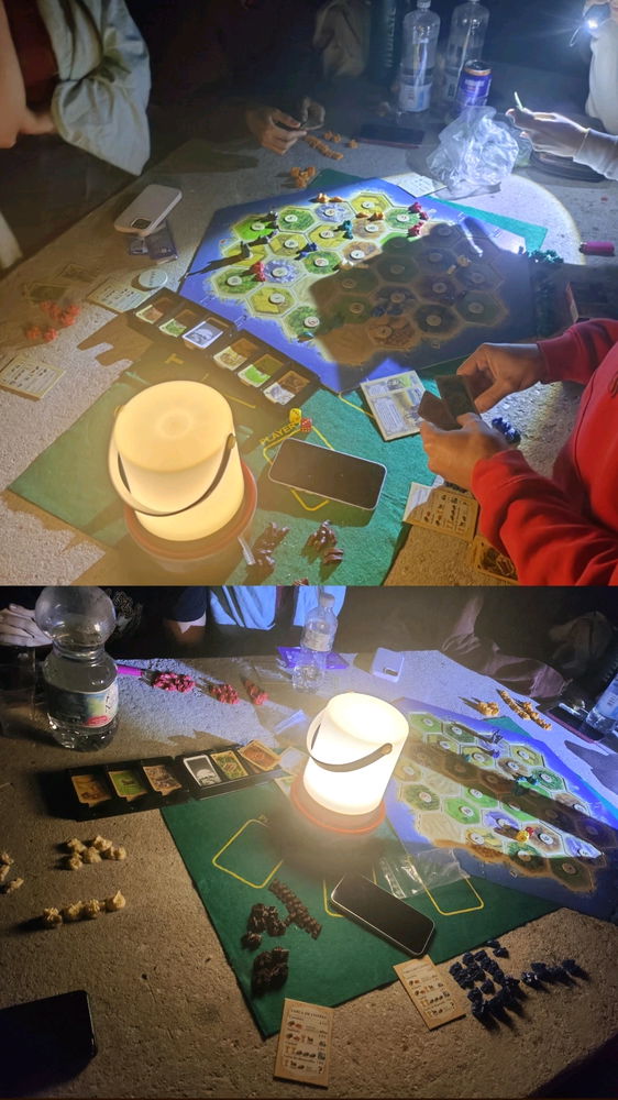 Noche de Catan y Poker :3