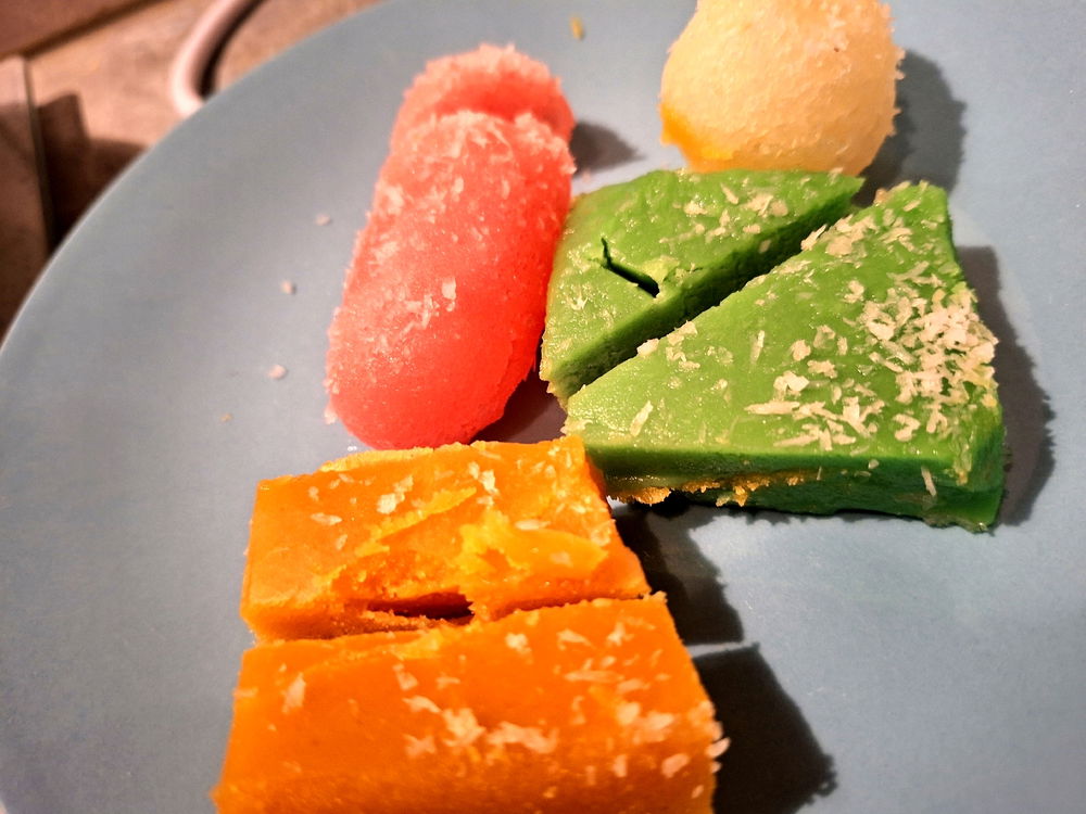 Colours of the Plates
