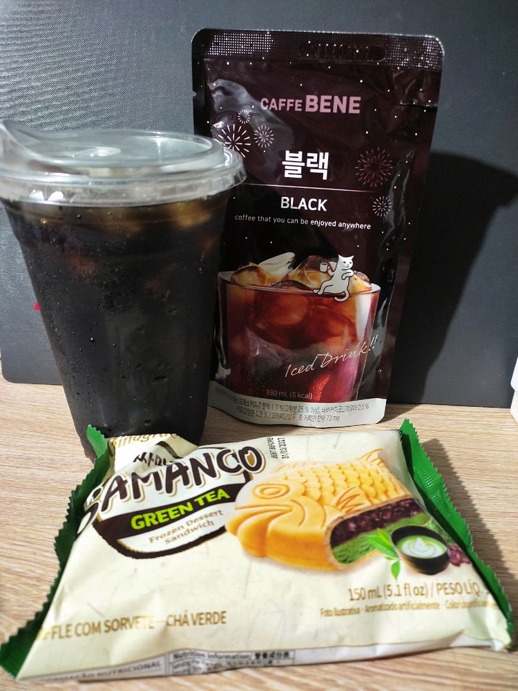 Iced Black Coffee & Dessert Sandwich ❤️