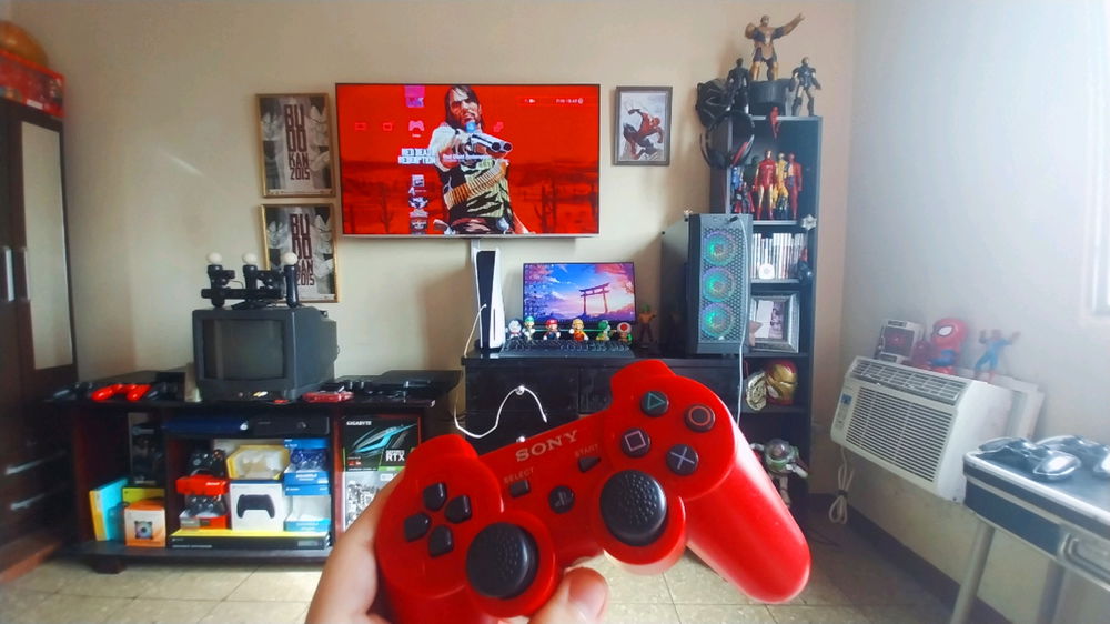 Ya que me había desaparecido se busca compañera que le guste este mundillo para conversar y jugar en línea 🫶🏻✨️

Y sí, mi setup donde me relajo en días libres 🎮