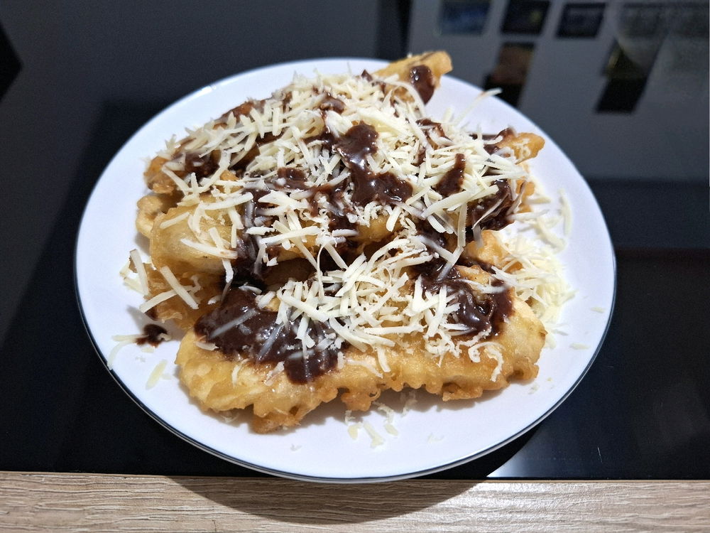 Food Of The Day : Stir Fried Noodles & Fried Banana