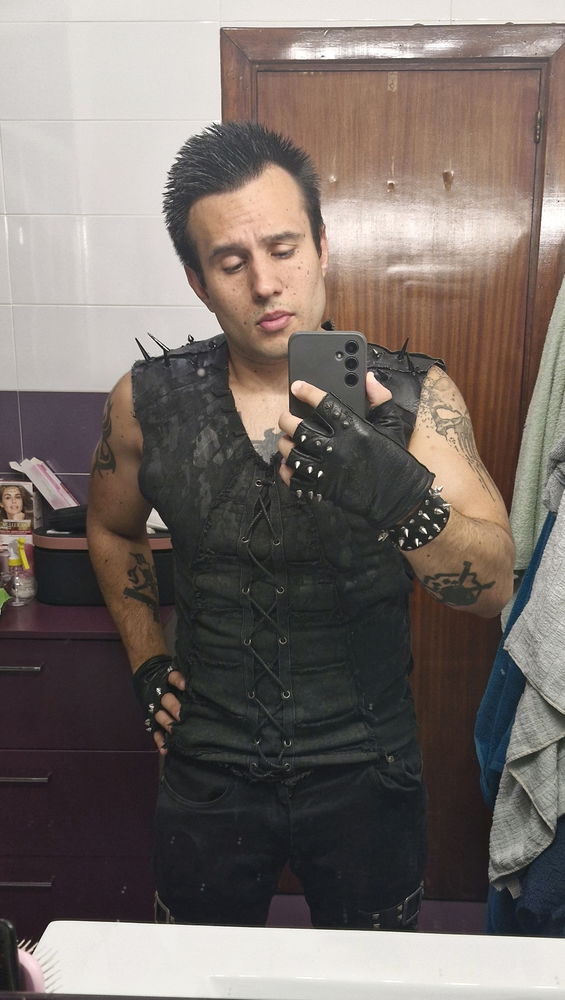 Efectivamente, el outfit usado para ir a ver películas como los 4 Fantásticos, sonic y super mario 🗿