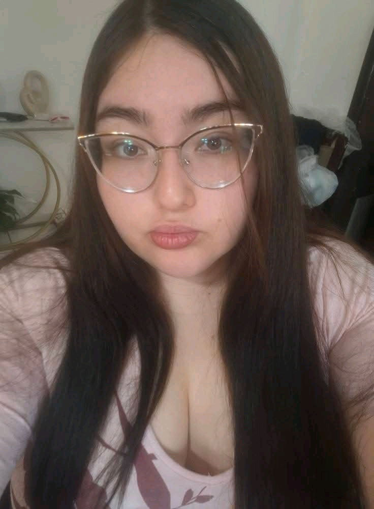 Hola:3 busco a alguien con kien salir :'3<3