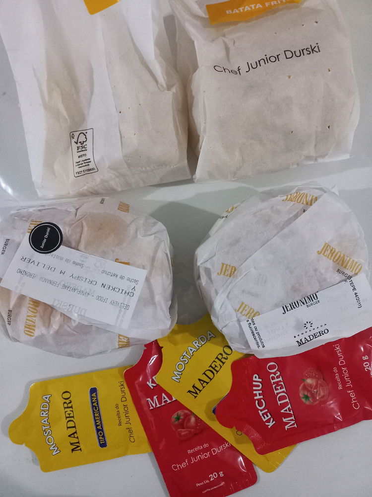 Dinheiro compra felicidade?! Sim!