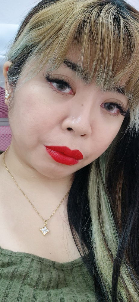 Working on a Saturday be like 👀