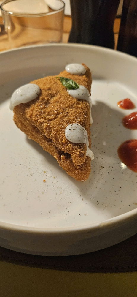 Mozzarella in carrozza e Pizza salsiccia e friarielli