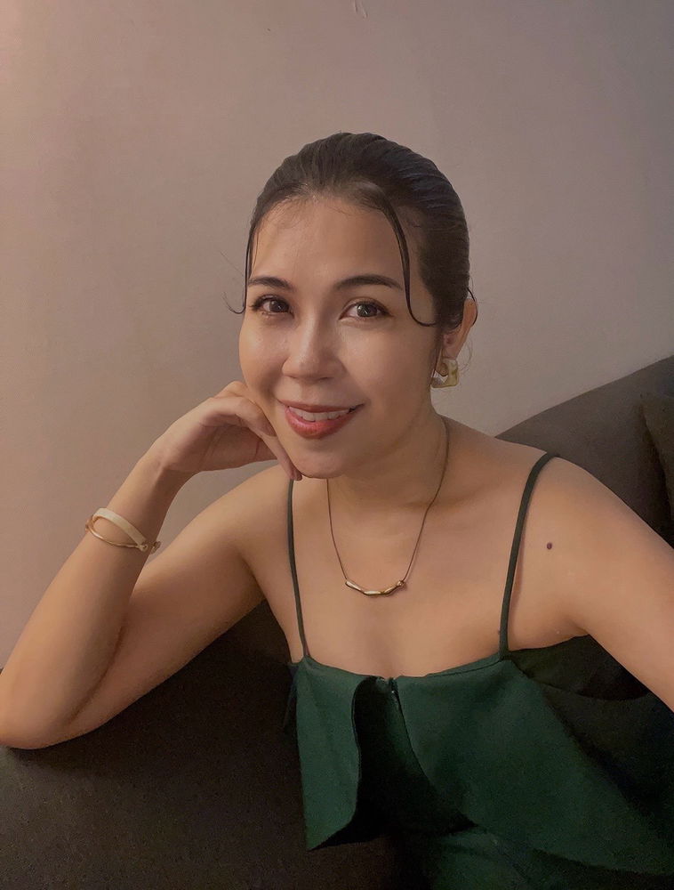 Spent 3 hours doing makeup
only 1 hour at the event. 
Worth it? Maybe! 😆