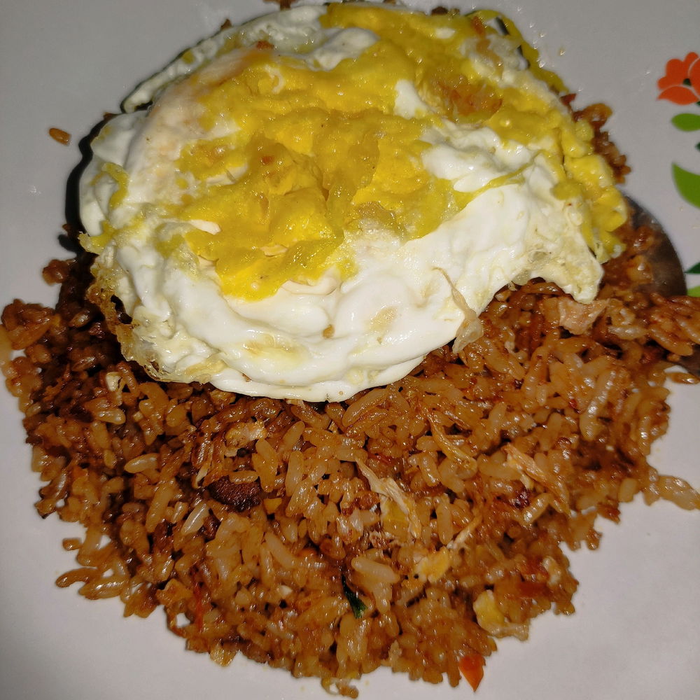 nasgor bikinan emak 🤤🤤