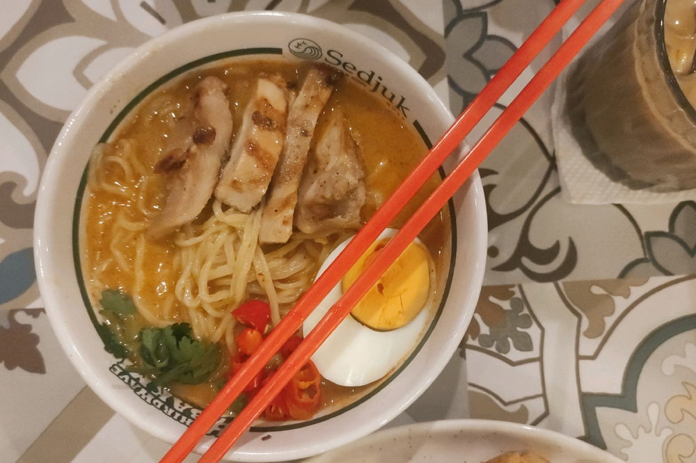 🍜🍜🧆🧆🍗🍗🥟🥟🥢