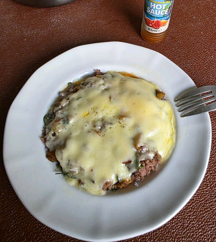 They look at me weird when I do things like this... 🥲👀
(Put cheese on pittu* and potatoes)