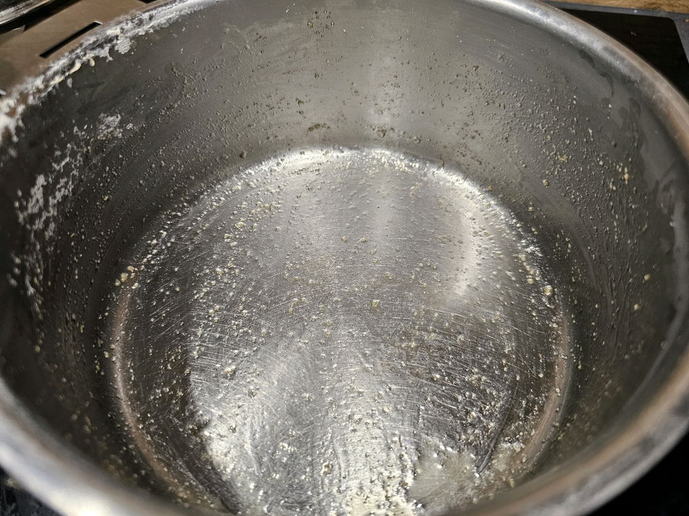 Why the empty saucepan ? 🤔