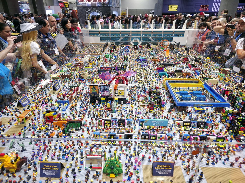 Lego full scale model of SDCC