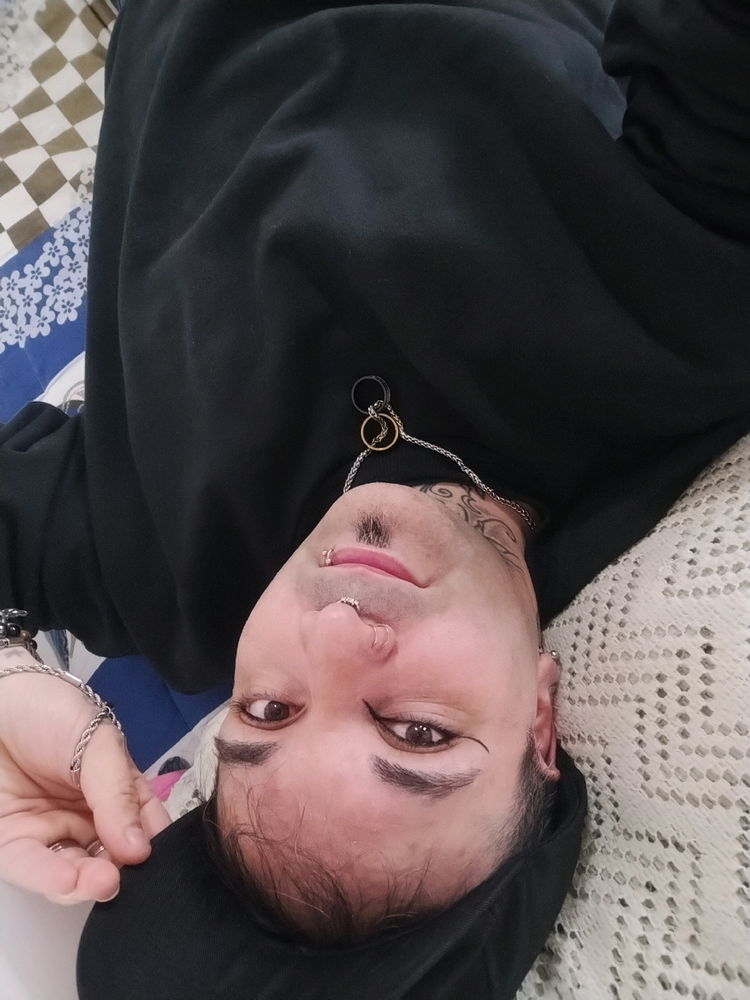 Escuchando música