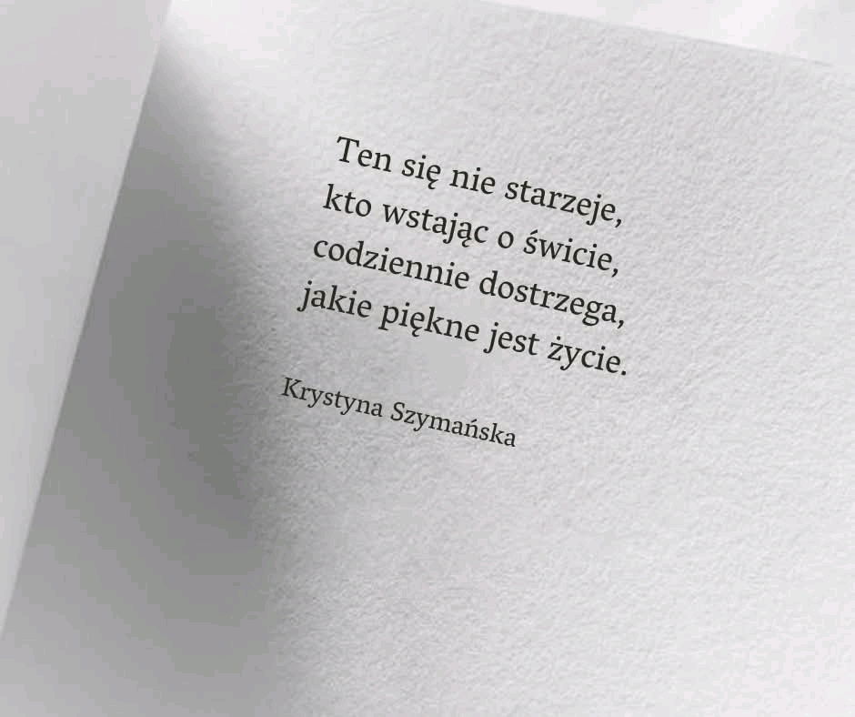Może z tym pięknem życia to przesada, ale na pewno warto wstać dla tego, co się kocha ... 💜Dzień dobry 💜