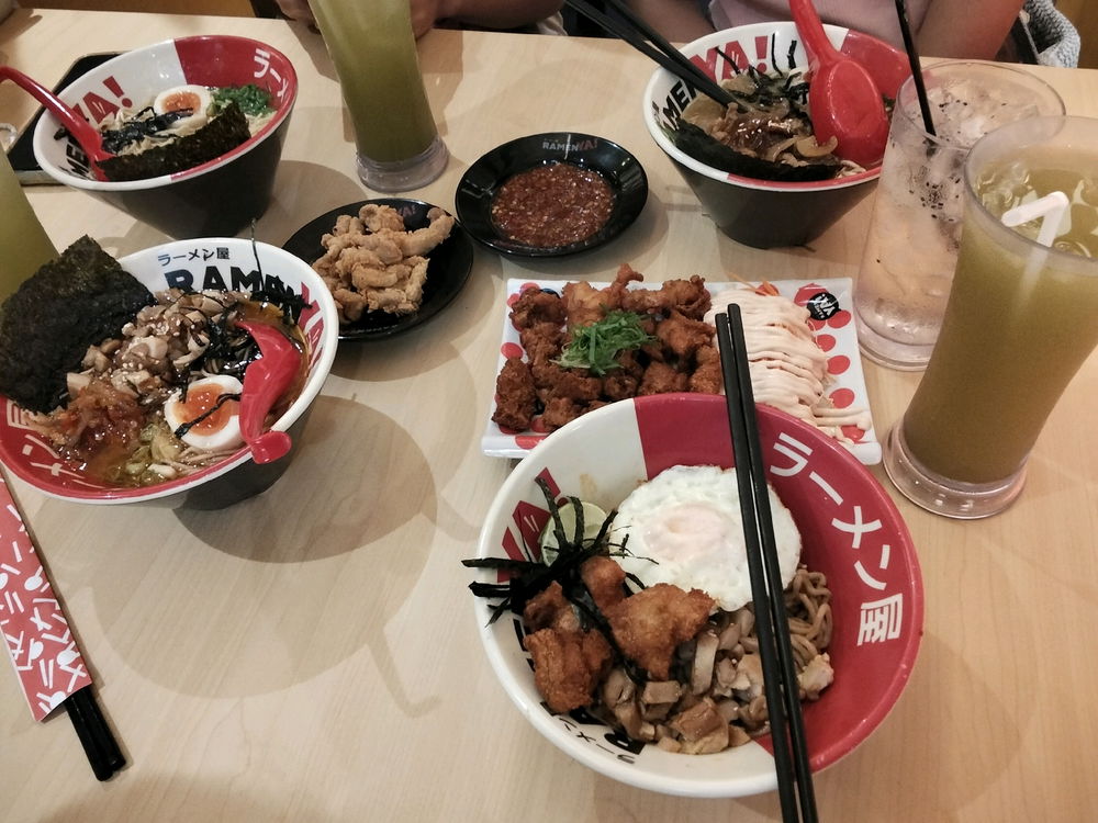 Makan ramen dulu

Yummy