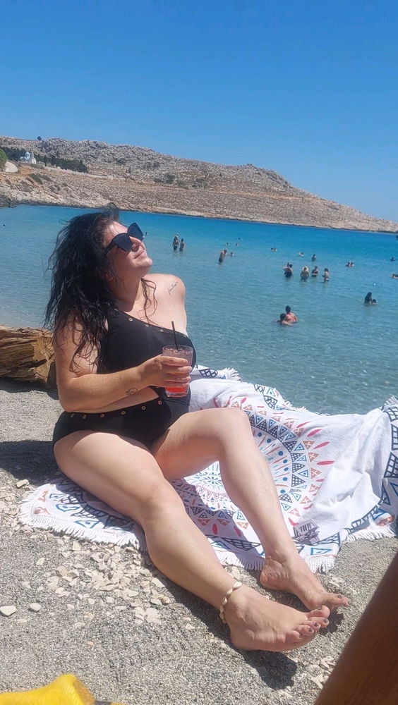 Salty hair, don't care. 💋🧜🏻‍♀️👙🍸