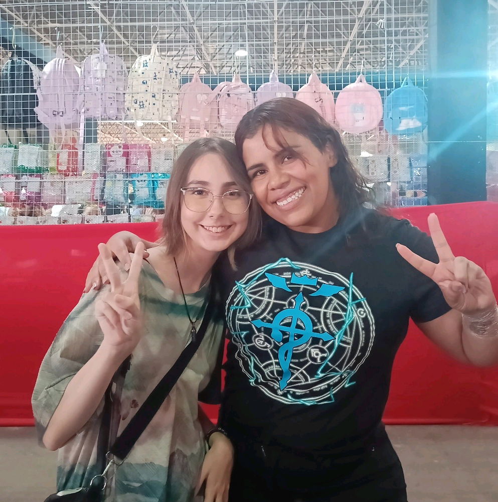 Anime summit.
Foi incrível. Da ida a volta, uma energia maravilhosa.
Pura alegria, lerdeza e muito cosplay que eu perdi.