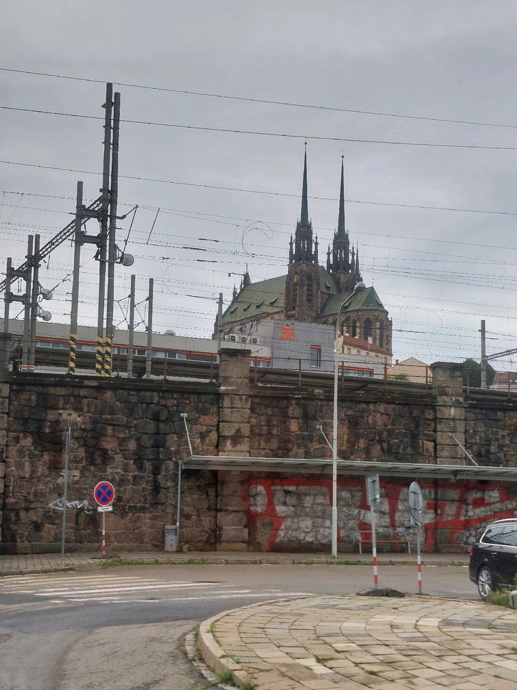 Zase cestuji do Vídně, jak jinak.