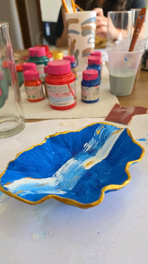 🎨