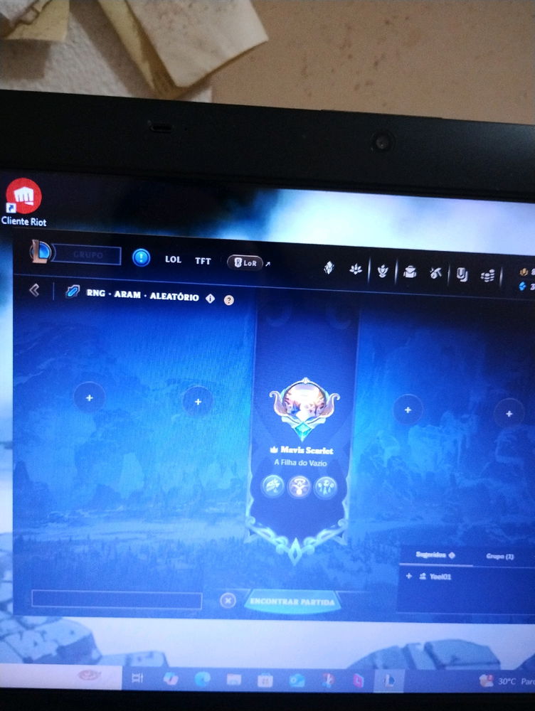 Alguém pra jogar Liga das Lendas?