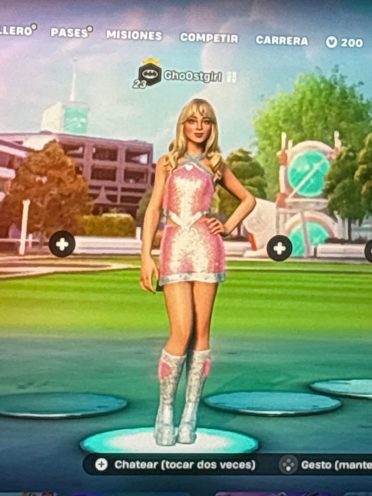 Alguien quiere jugar Fortnite conmigo?