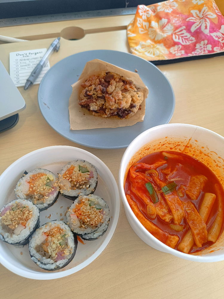 Lunch time 👀