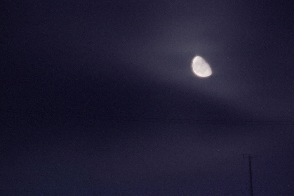 Algunas fotografías que tome de la Luna frente a mi cuarto