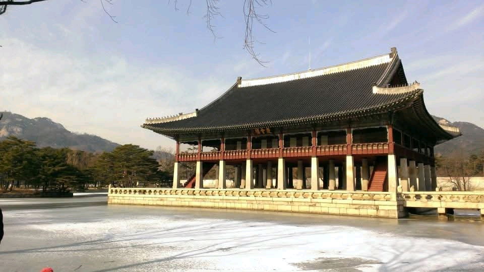 Somewhere in Gyeongbokgung Palace, South Korea