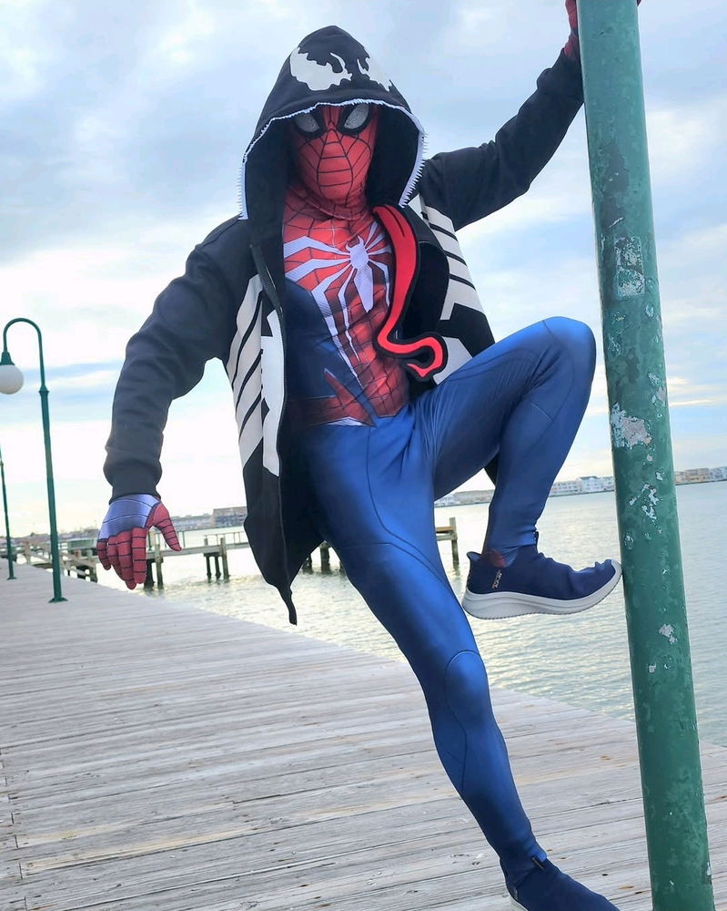 Hanging with my symbiote