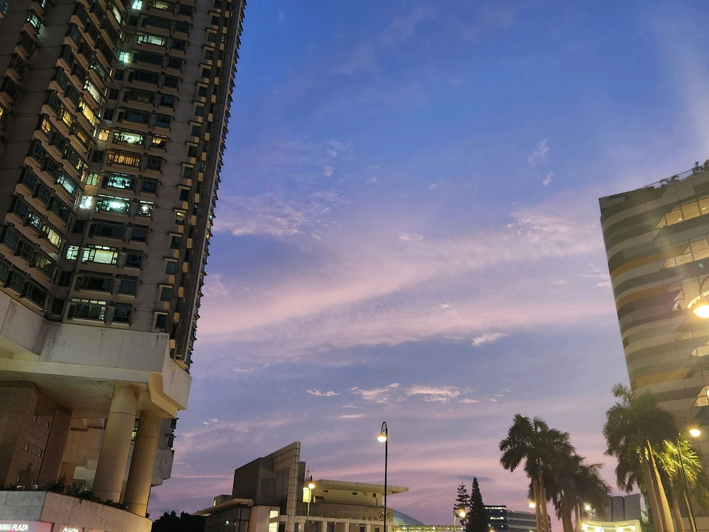 Sky after the Black rain...  

⛈️⚡️🌀🌬🌫🏙🌃