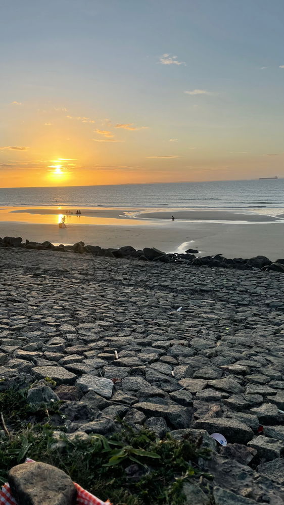 Presa nesse fim de tarde..