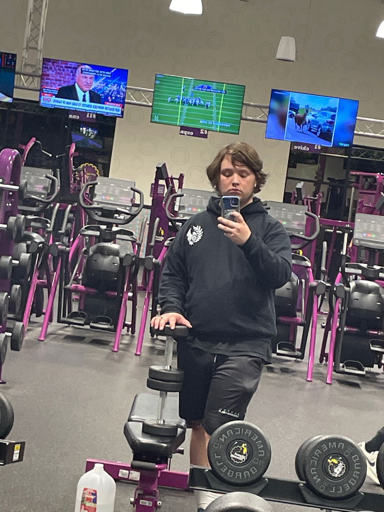 Gym day we blasting upper body