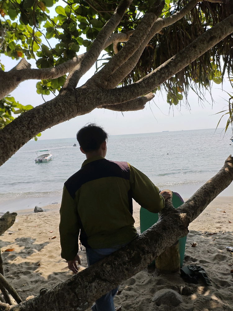 Pantai? 
Gunung? 
Gass