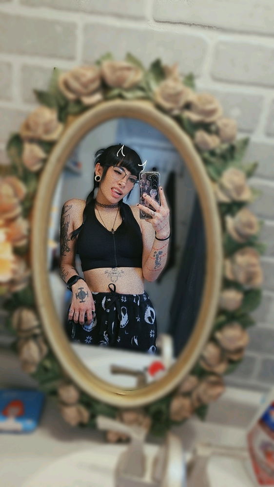 🫰🏼